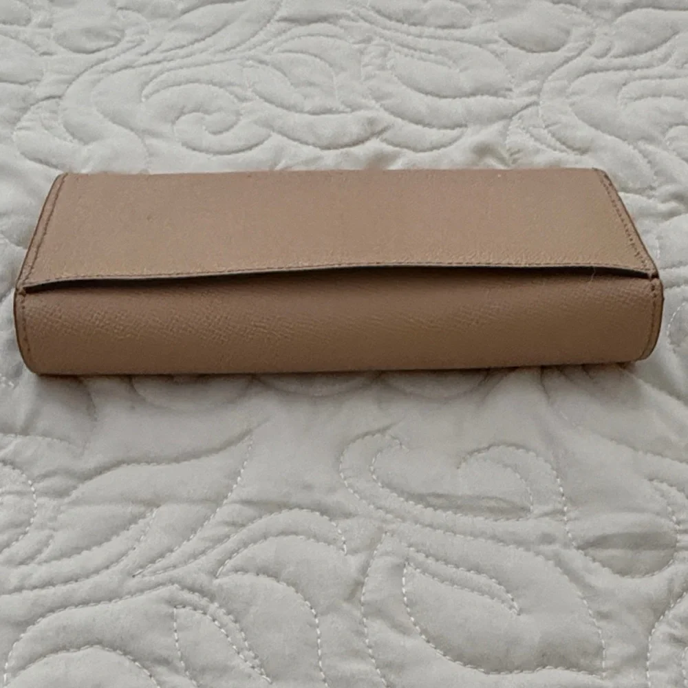 Coach Beige Leather Women's Wallet - Picture 8 of 8